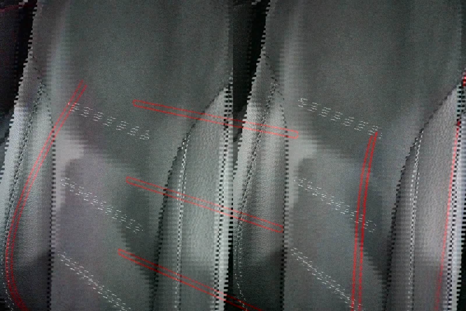 Used 2025 Mercedes-Benz GLB 250 image 25