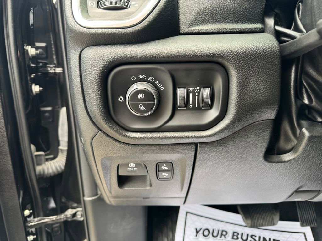 Used 2025 RAM 1500 Laramie image 18
