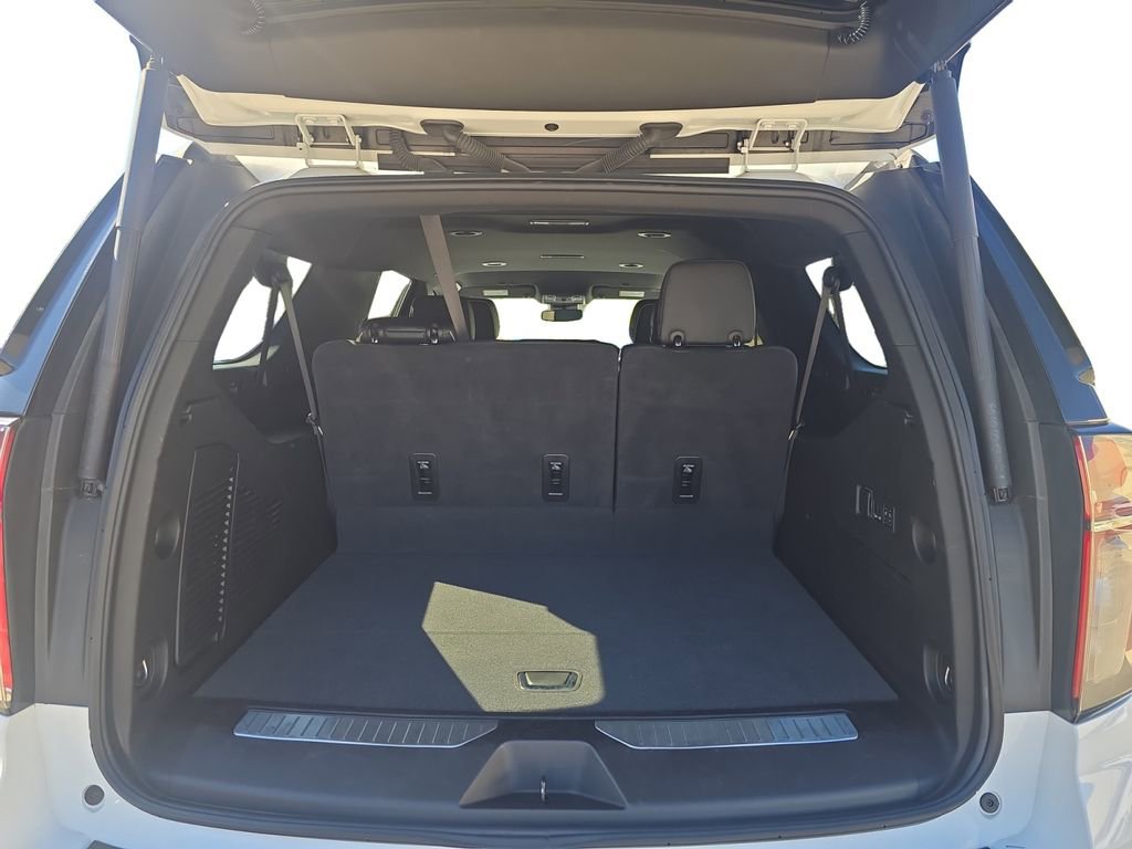 Used 2024 Chevrolet Suburban Premier image 19