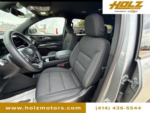 Certified 2025 Chevrolet Traverse LT w/ Midnight/Sport Edition AWD/4WD image 18