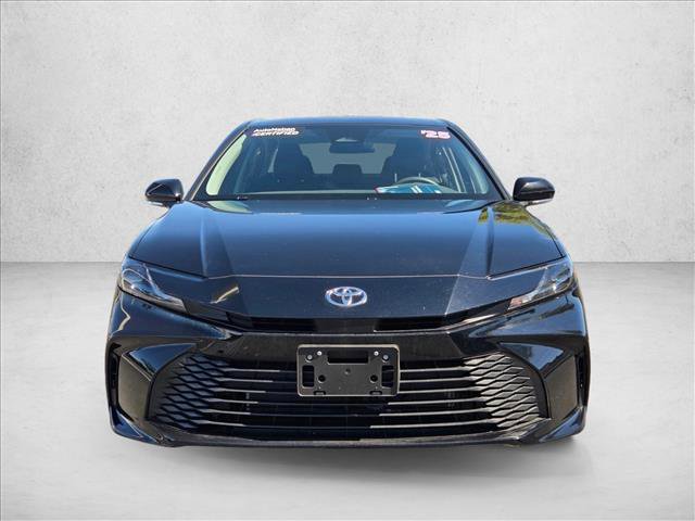 Used 2025 Toyota Camry LE video 2