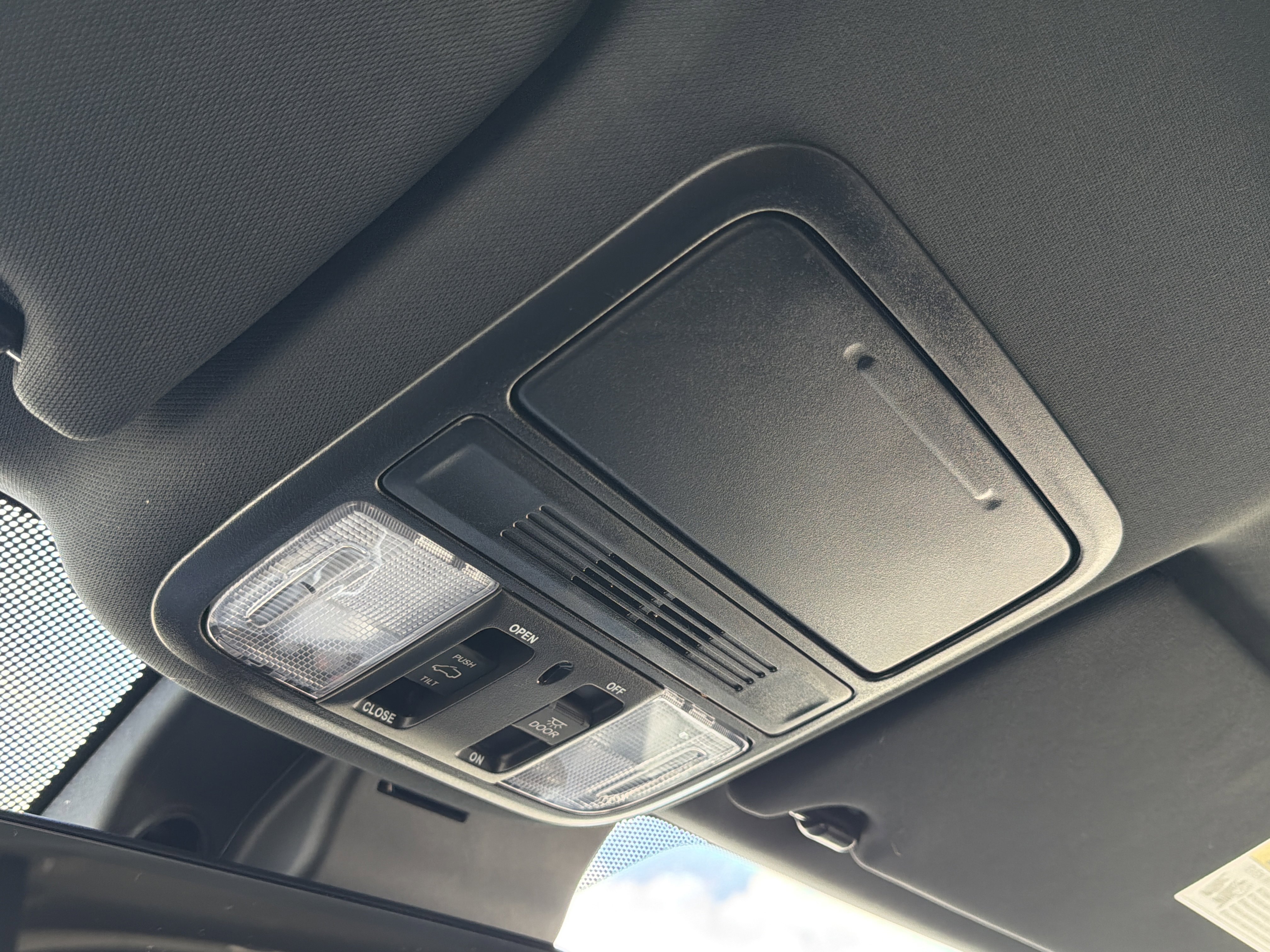 Used 2022 Honda Passport EX-L image 27