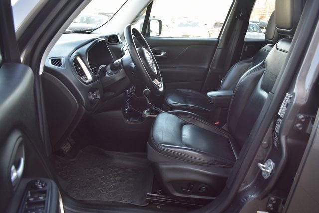 Used 2017 Jeep Renegade Limited image 12