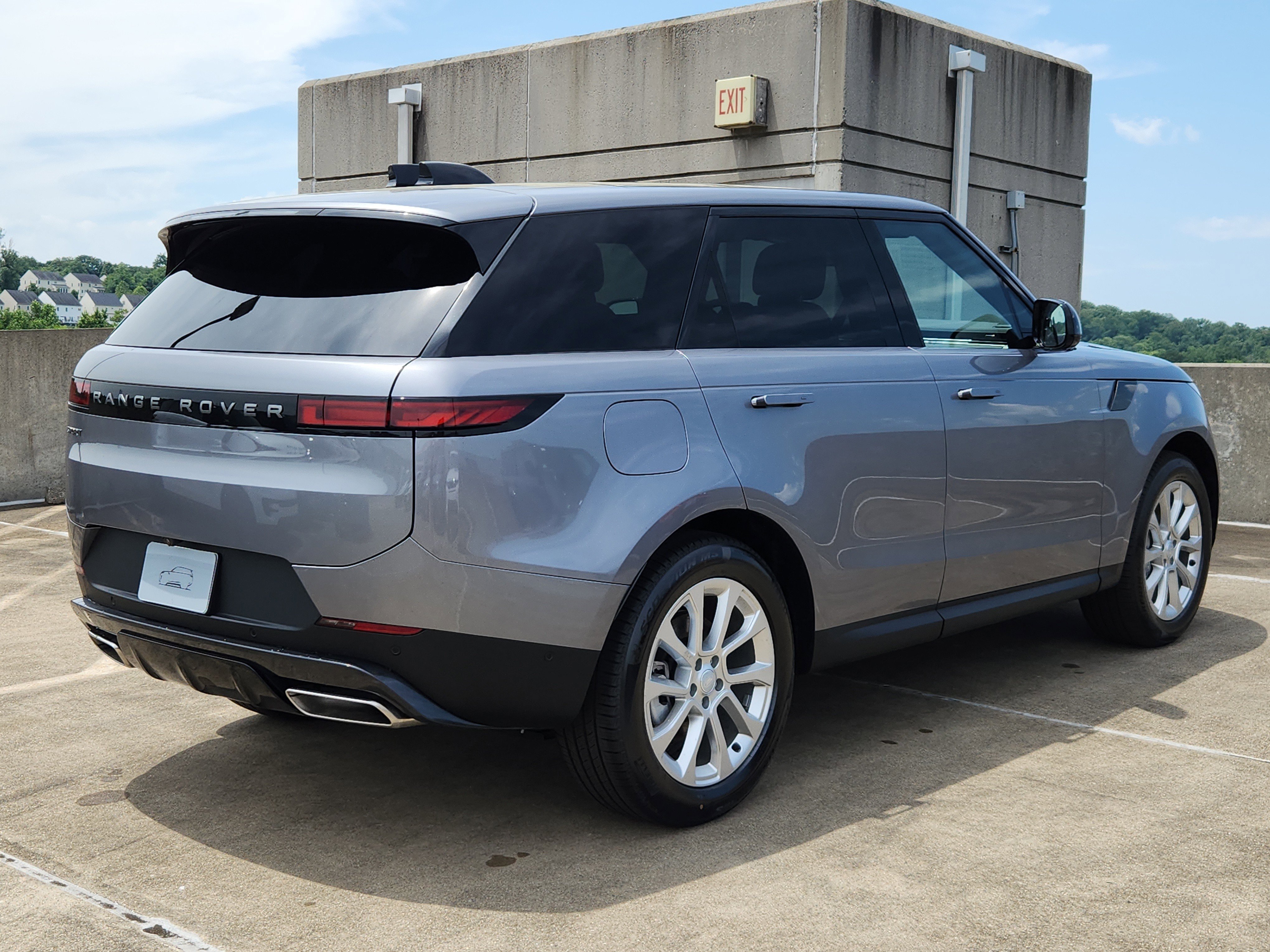 Certified 2025 Land Rover Range Rover Sport image 2