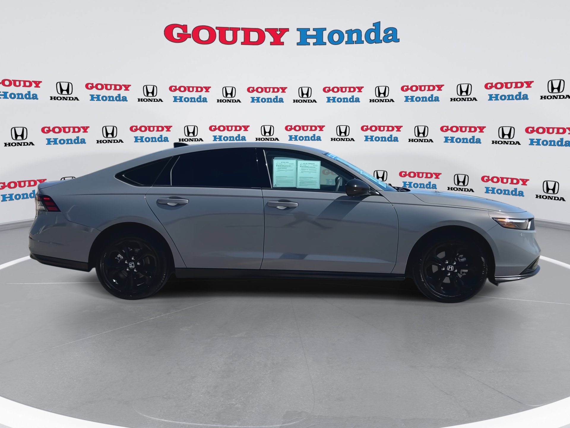 Certified 2025 Honda Accord SE image 9