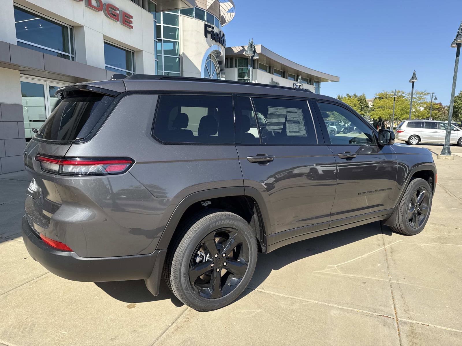 New 2025 Jeep Grand Cherokee L Altitude image 5