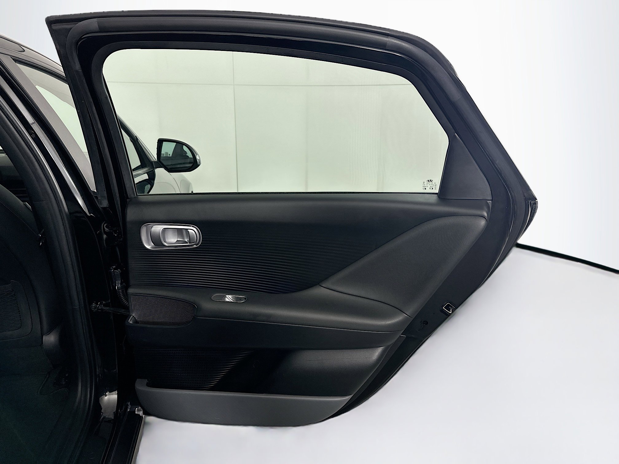 Used 2024 Hyundai Ioniq 6 SEL image 30