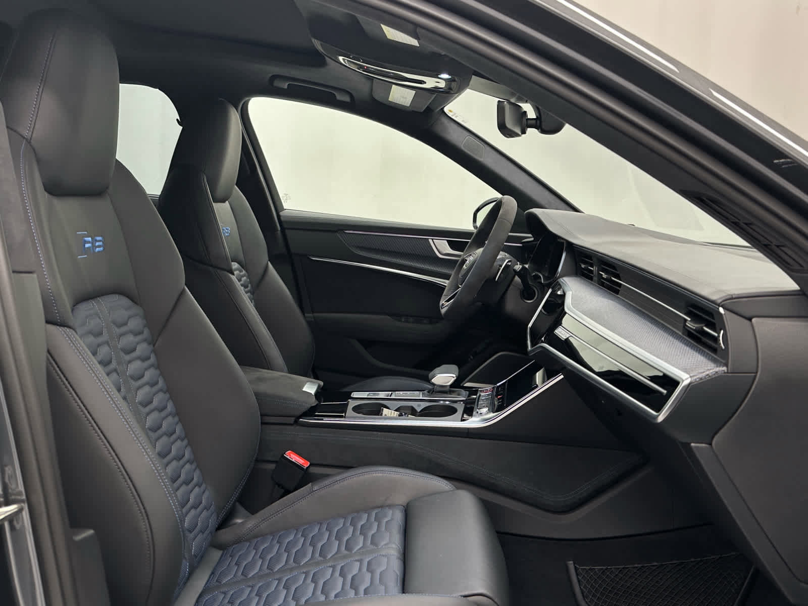 Used 2025 Audi RS 6 performance image 18