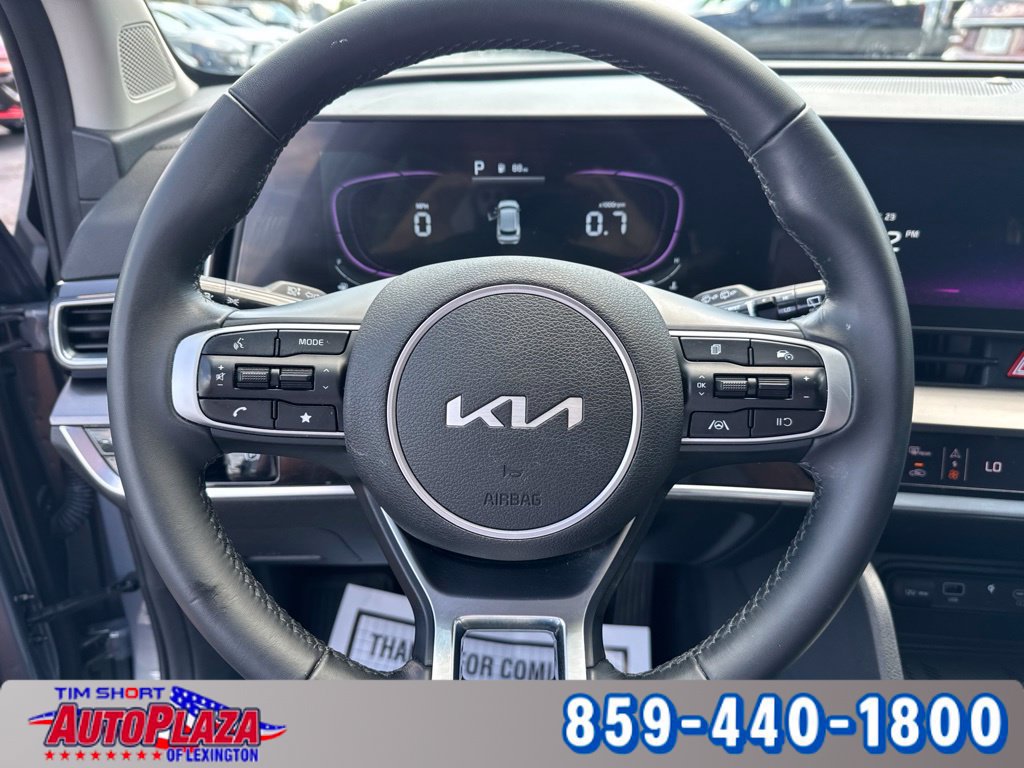Used 2025 Kia Sportage EX w/ Premium Package FWD image 20