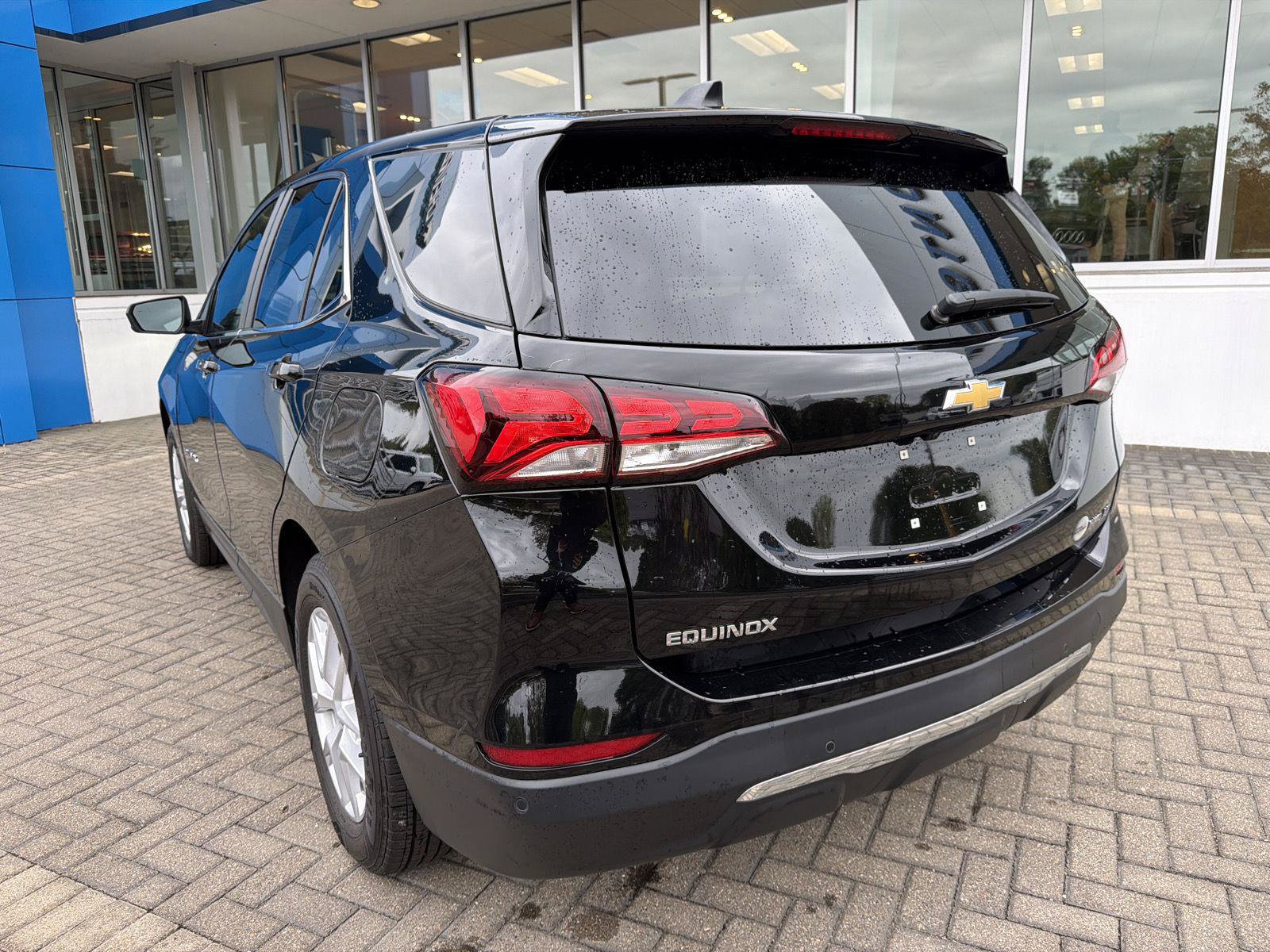 Used 2022 Chevrolet Equinox LT AWD/4WD image 3