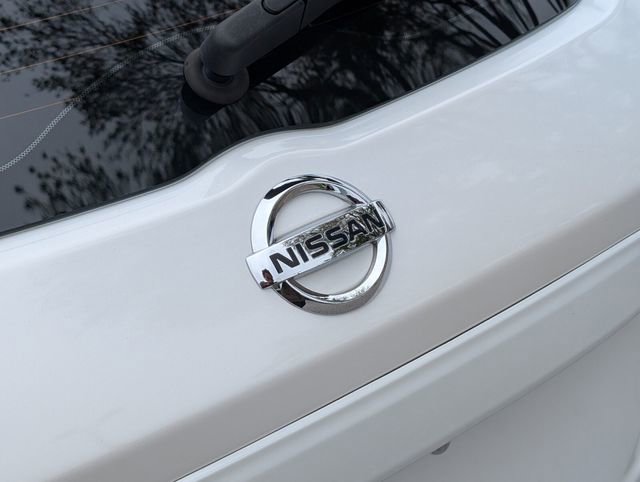 Used 2020 Nissan Kicks SV image 16