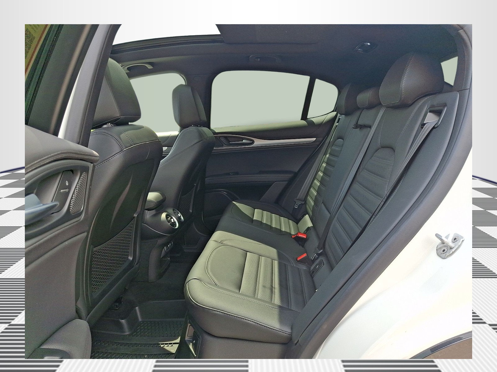 New 2025 Alfa Romeo Stelvio Sprint AWD/4WD image 8