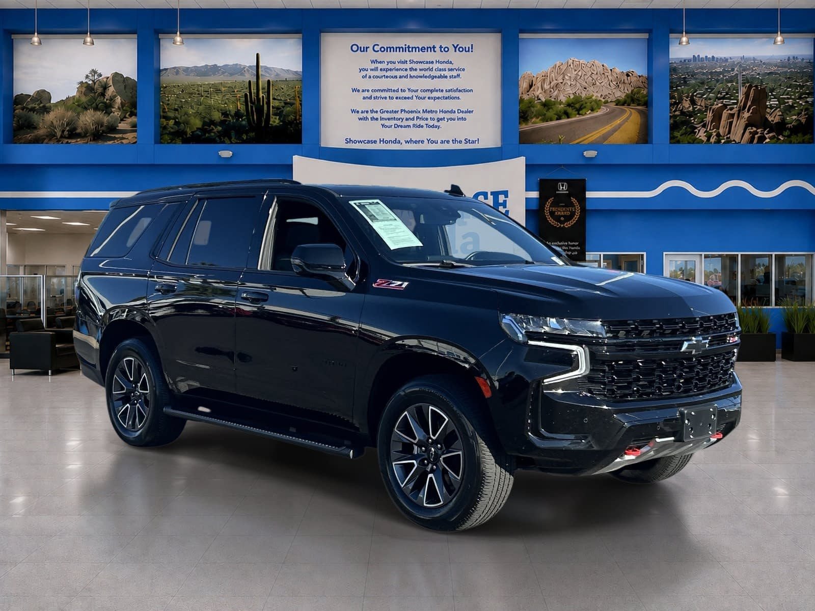 Used 2023 Chevrolet Tahoe Z71 w/ Luxury Package AWD/4WD image 6