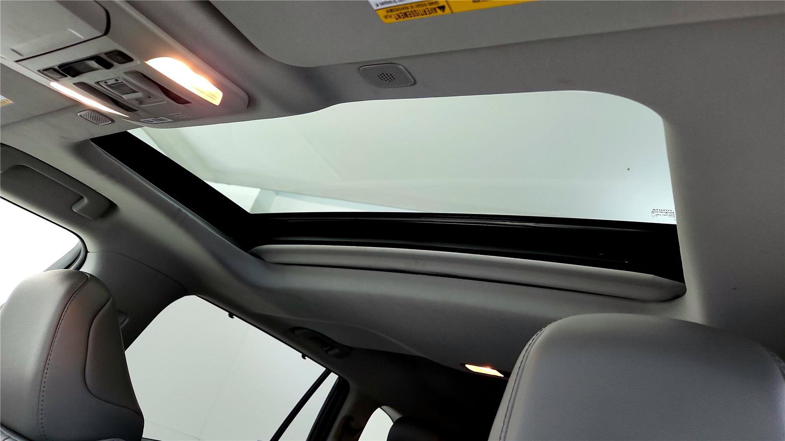 Used 2023 Toyota Highlander Limited image 27