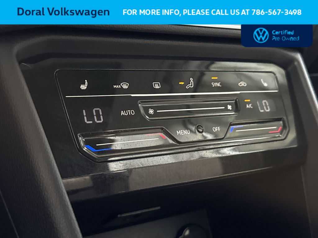 Used 2025 Volkswagen Taos SE FWD image 20