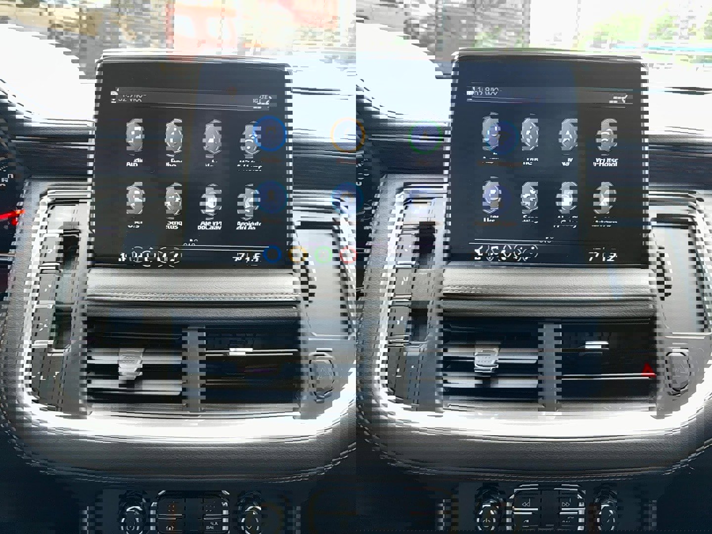 Used 2021 Chevrolet Suburban High Country w/ Premium Package image 29