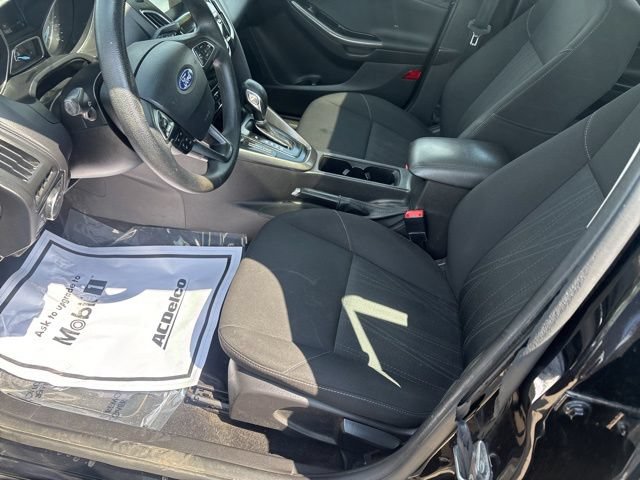 Used 2017 Ford Focus SEL FWD image 23