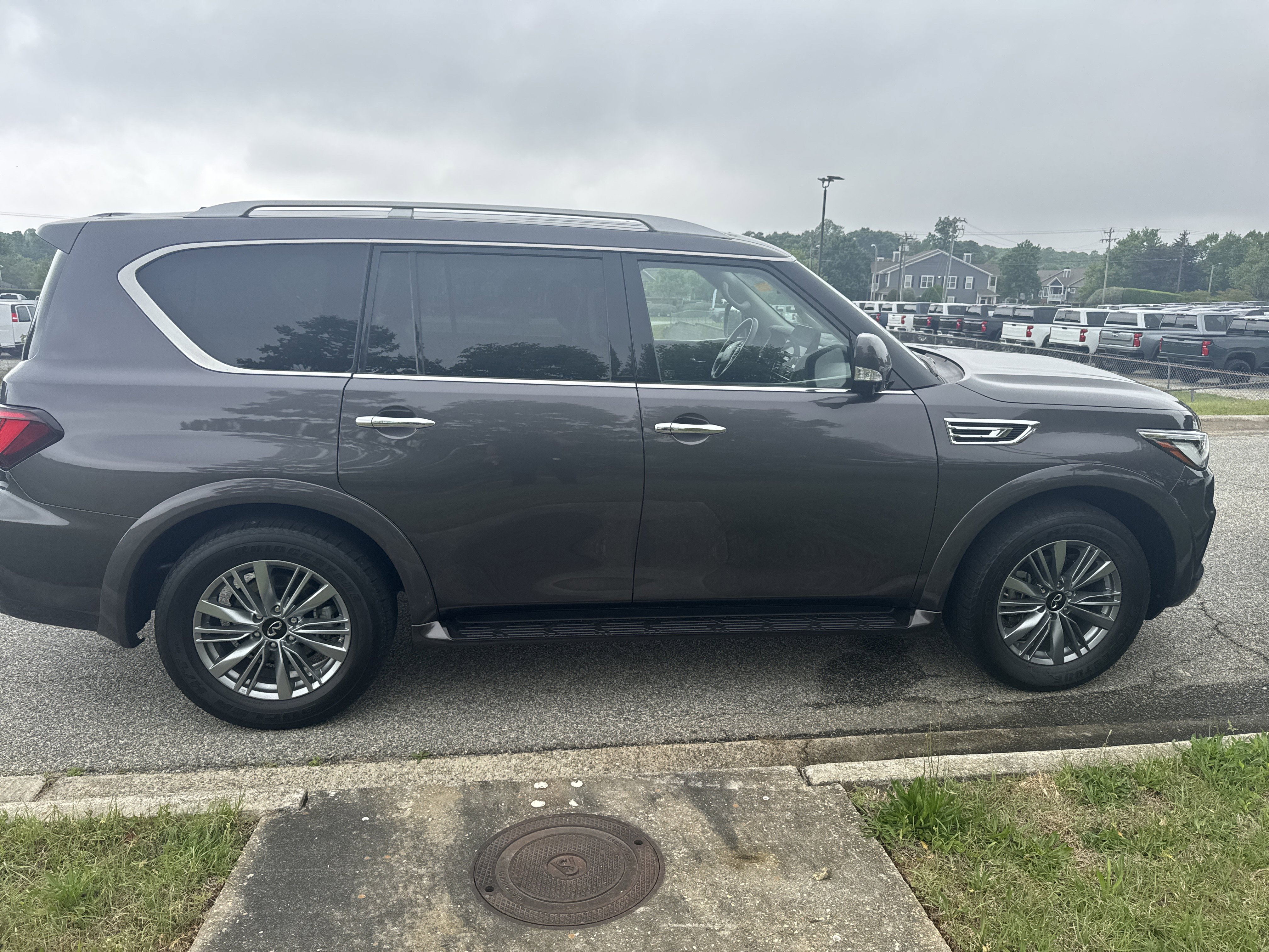 Used 2024 INFINITI QX80 Luxe RWD image 11