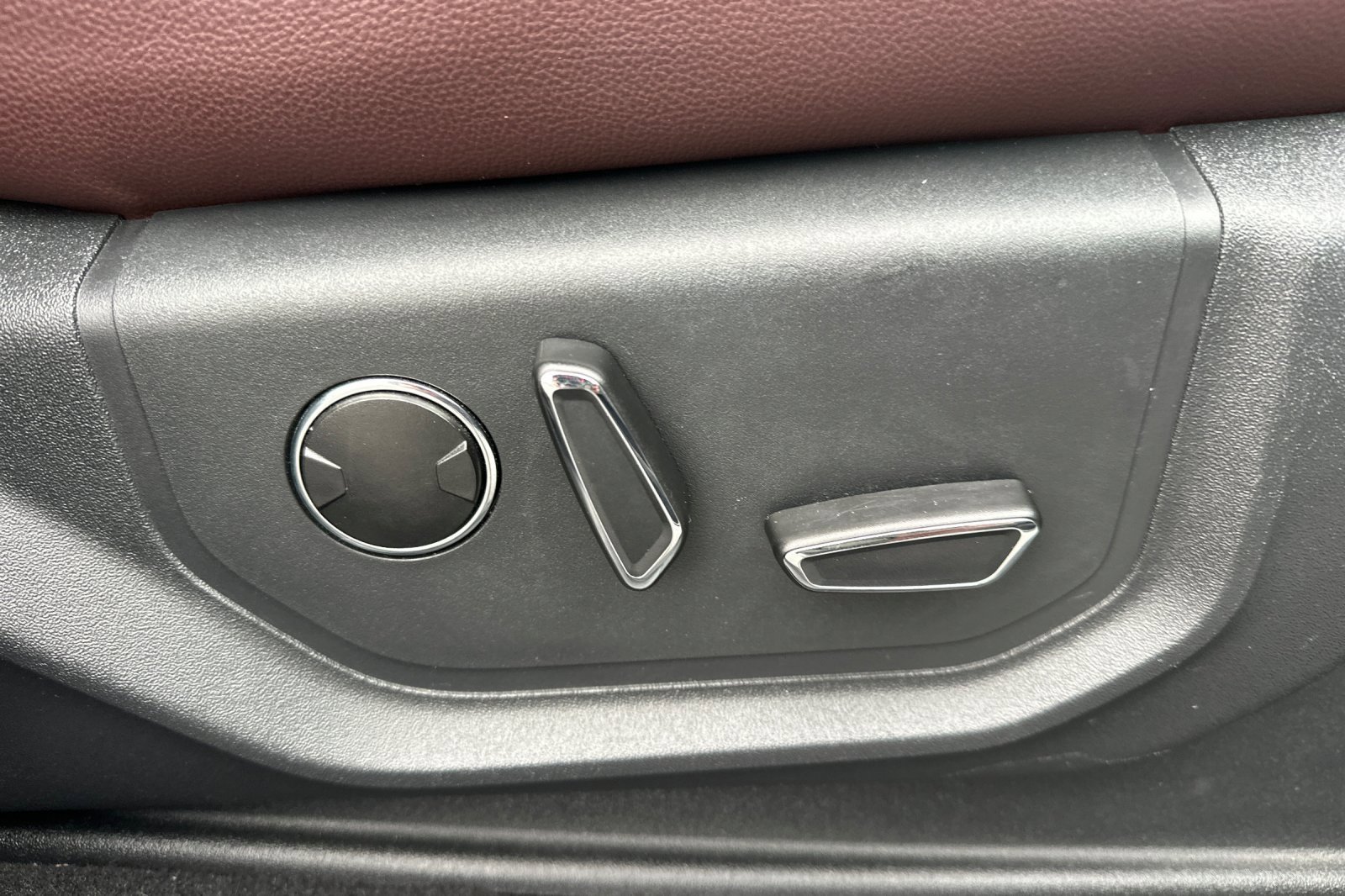 Used 2024 Ford Expedition Max Limited image 23