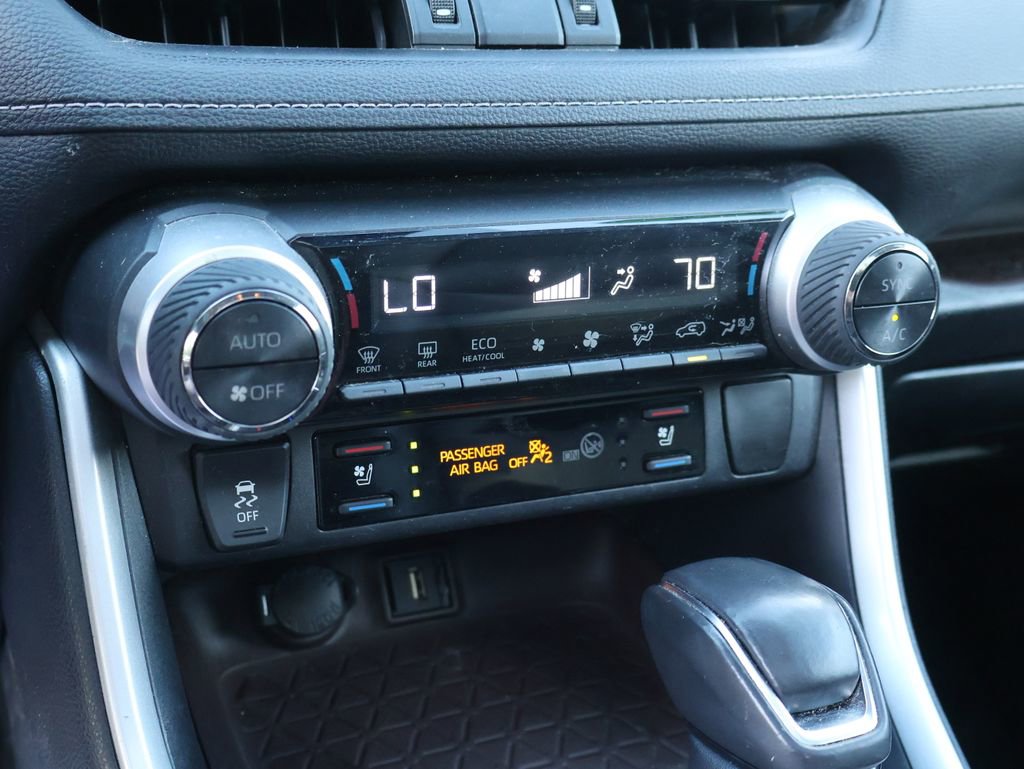 Used 2020 Toyota RAV4 Limited w/ Limited Grade Weather Package AWD/4WD image 14