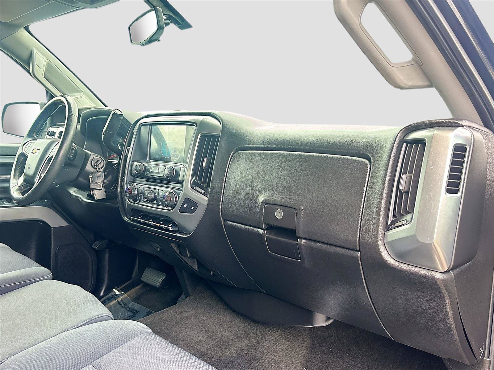 Used 2018 Chevrolet Silverado 1500 LT w/ Midnight Edition AWD/4WD image 27