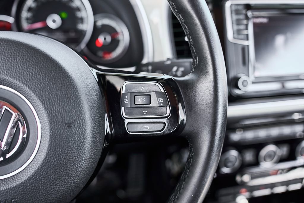 Used 2019 Volkswagen Beetle 2.0T Final Edition SEL FWD image 18