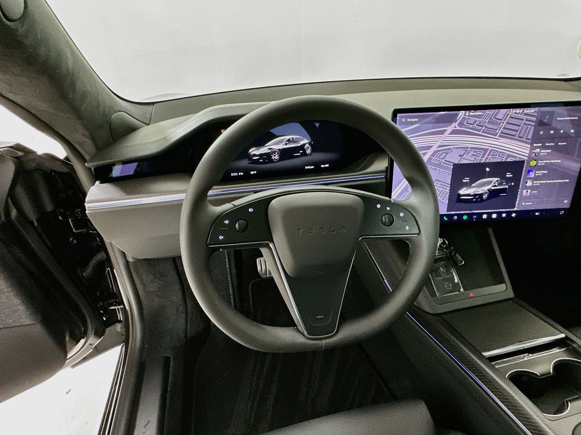Used 2026 Tesla Model S Plaid AWD/4WD image 12