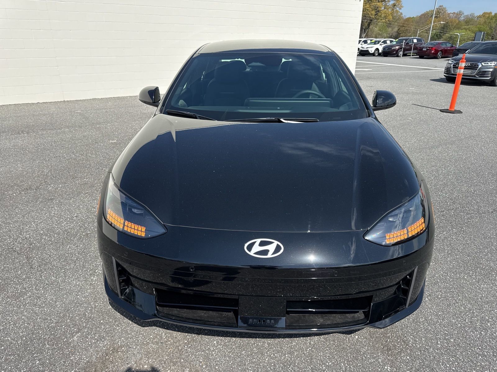 Used 2025 Hyundai Ioniq 6 SEL image 2