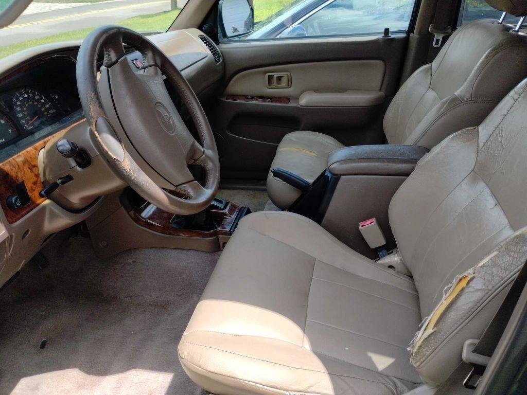 Used 2000 Toyota 4Runner Limited AWD/4WD image 9