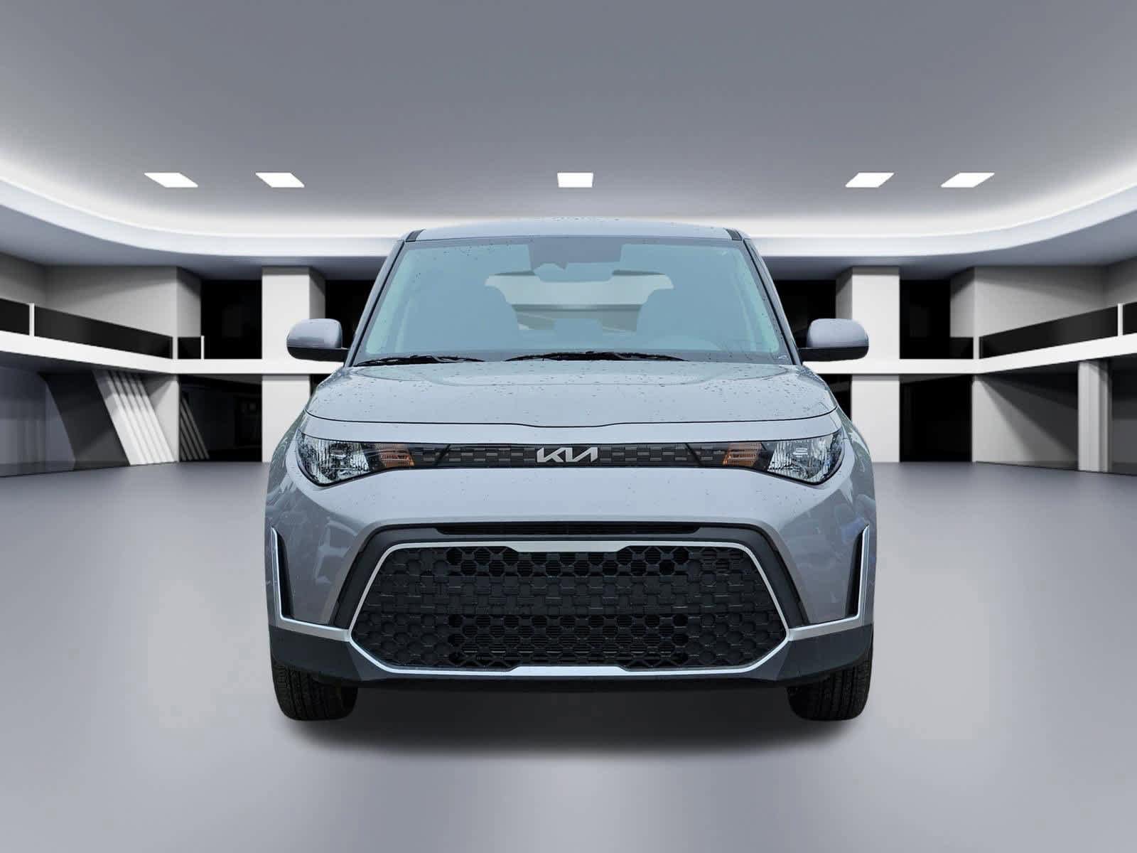 Certified 2025 Kia Soul LX w/ LX Technology Package FWD image 9