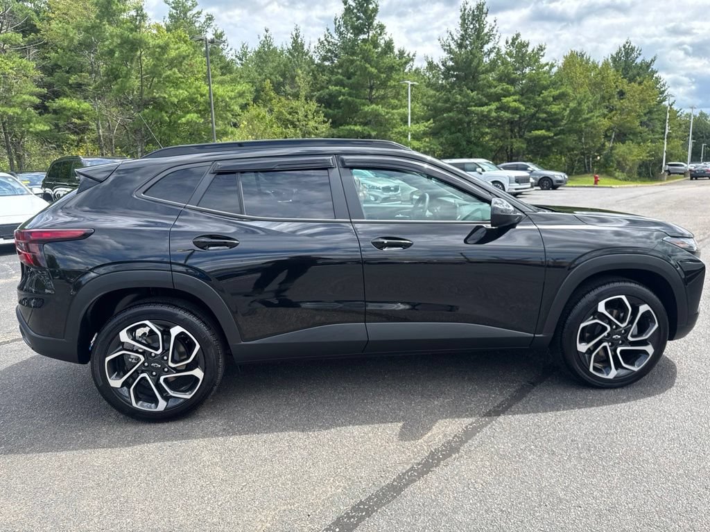 Used 2026 Chevrolet Trax RS w/ Sunroof Package FWD image 6
