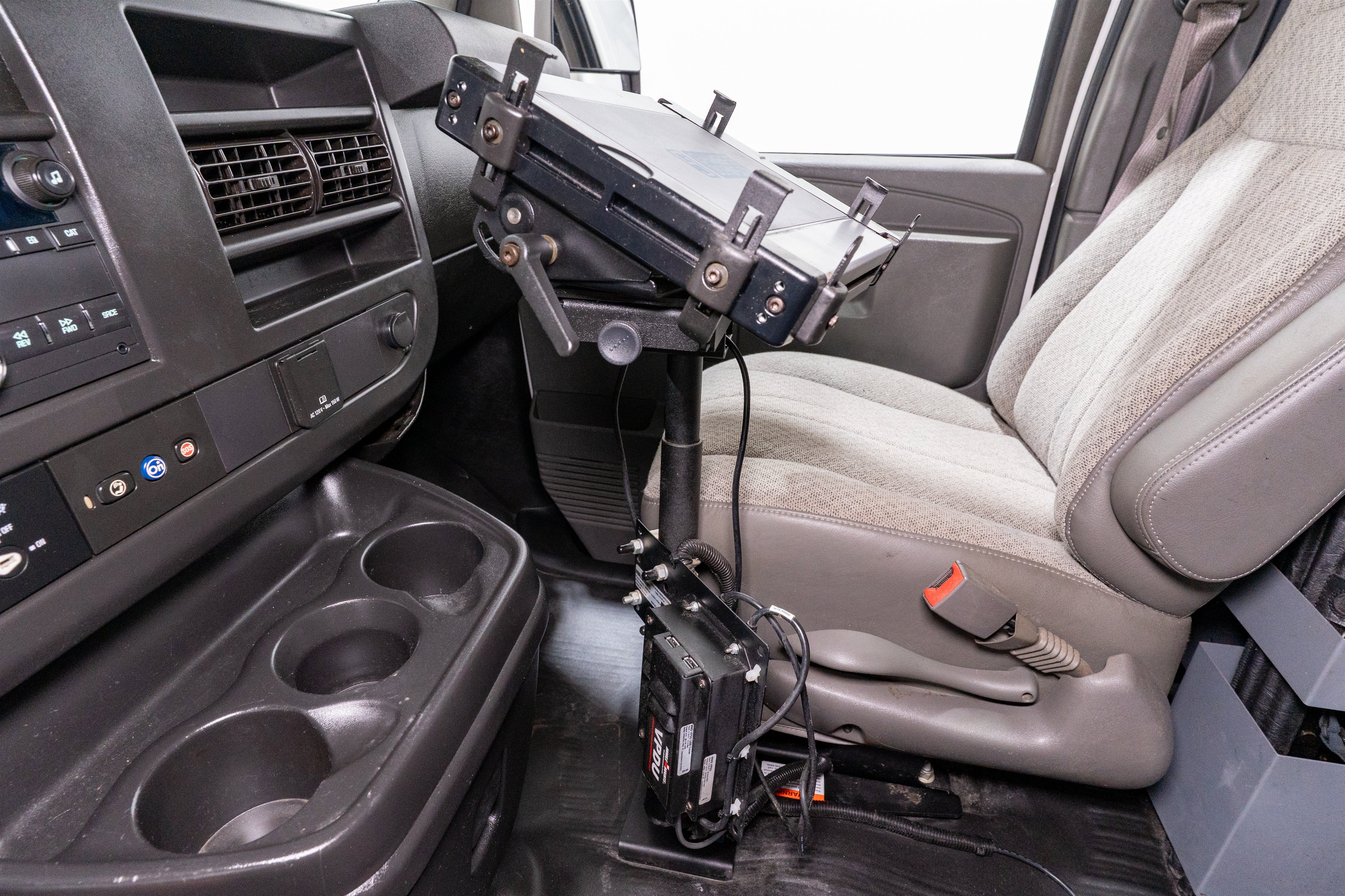 Used 2021 Chevrolet Express 2500 RWD image 18