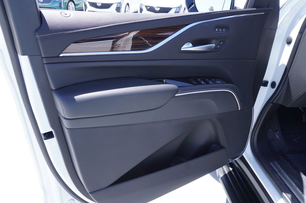 Certified 2023 Cadillac Escalade Premium Luxury AWD/4WD image 16