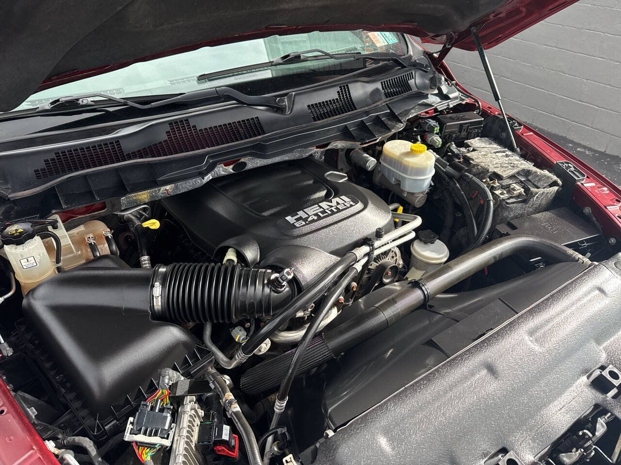 Used 2018 RAM 2500 Tradesman w/ Chrome Appearance Group AWD/4WD image 9