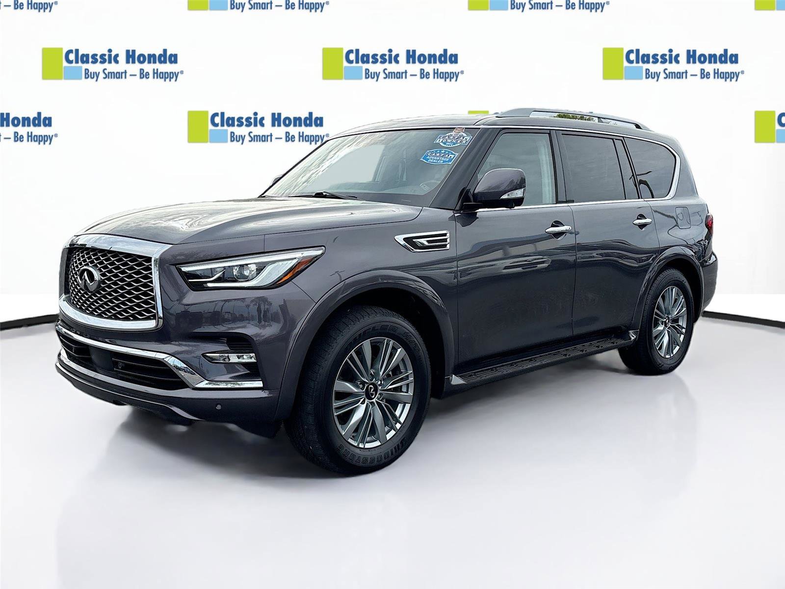 Used 2024 INFINITI QX80 Luxe RWD image 3