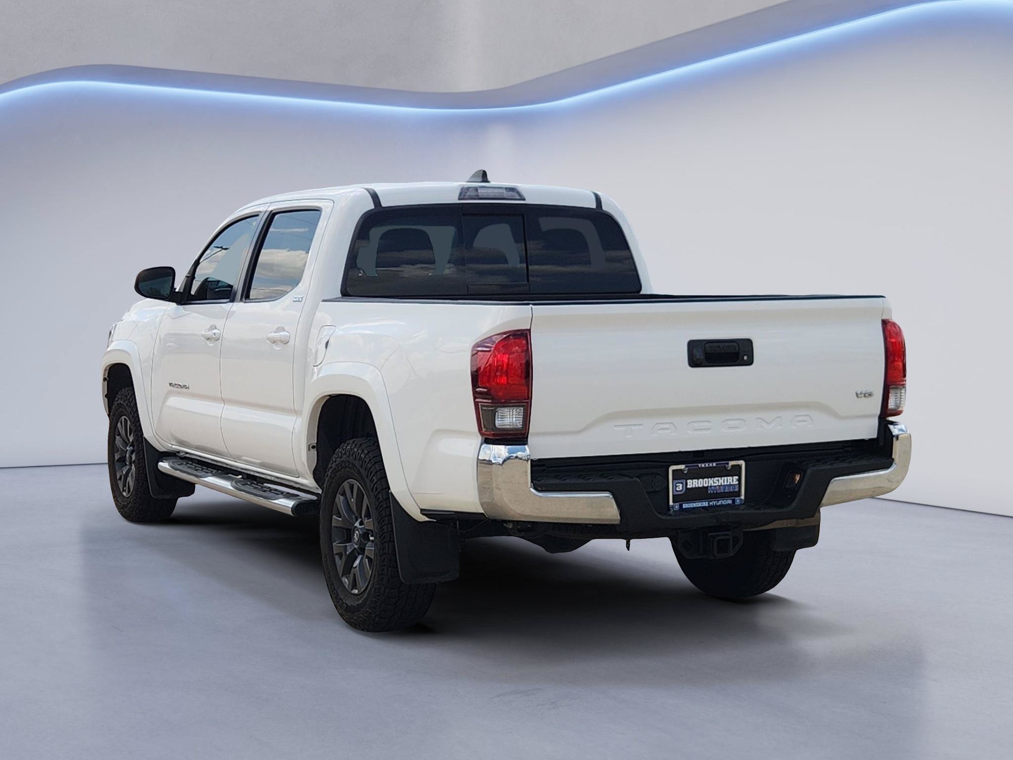Used 2023 Toyota Tacoma SR5 RWD image 6