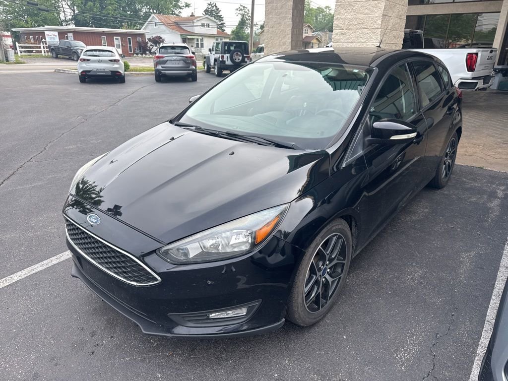 Used 2017 Ford Focus SEL FWD image 2