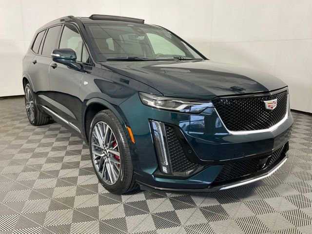 Used 2024 Cadillac XT6 Sport w/ Technology Package AWD/4WD image 3