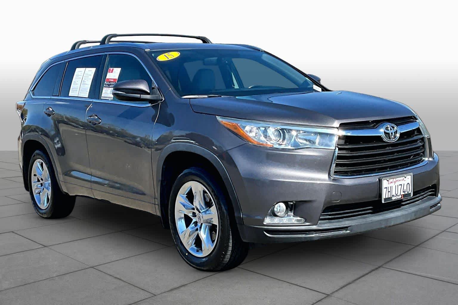 Used 2015 Toyota Highlander Limited AWD/4WD image 2