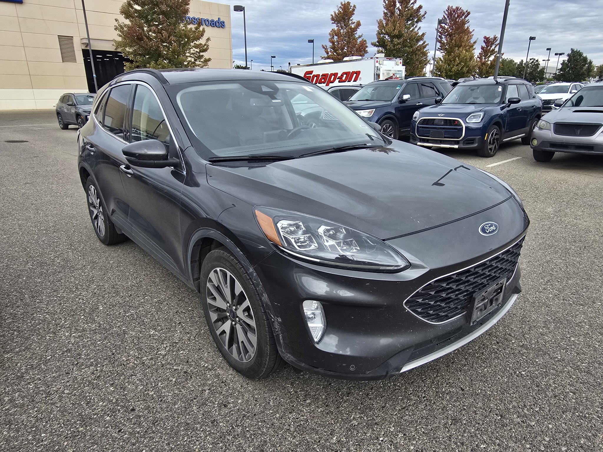 Used 2020 Ford Escape Titanium AWD/4WD image 18