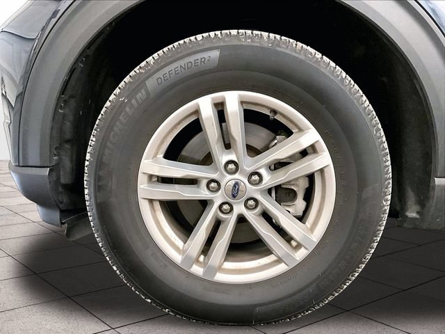 Used 2022 Ford Explorer XLT w/ Equipment Group 202A AWD/4WD image 8