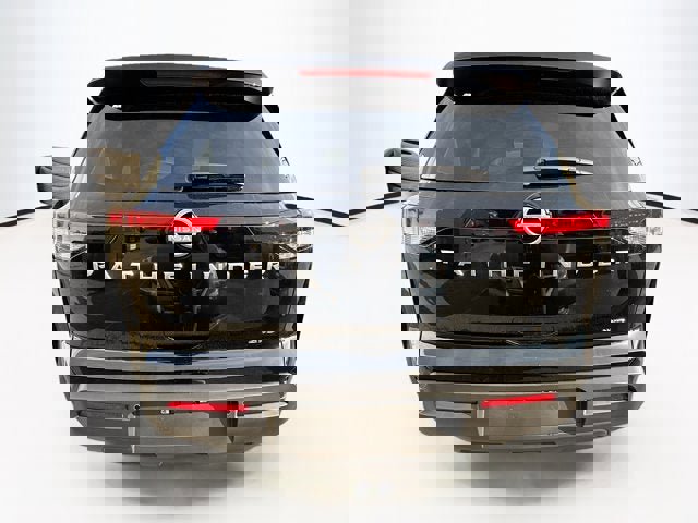 New 2025 Nissan Pathfinder S image 6