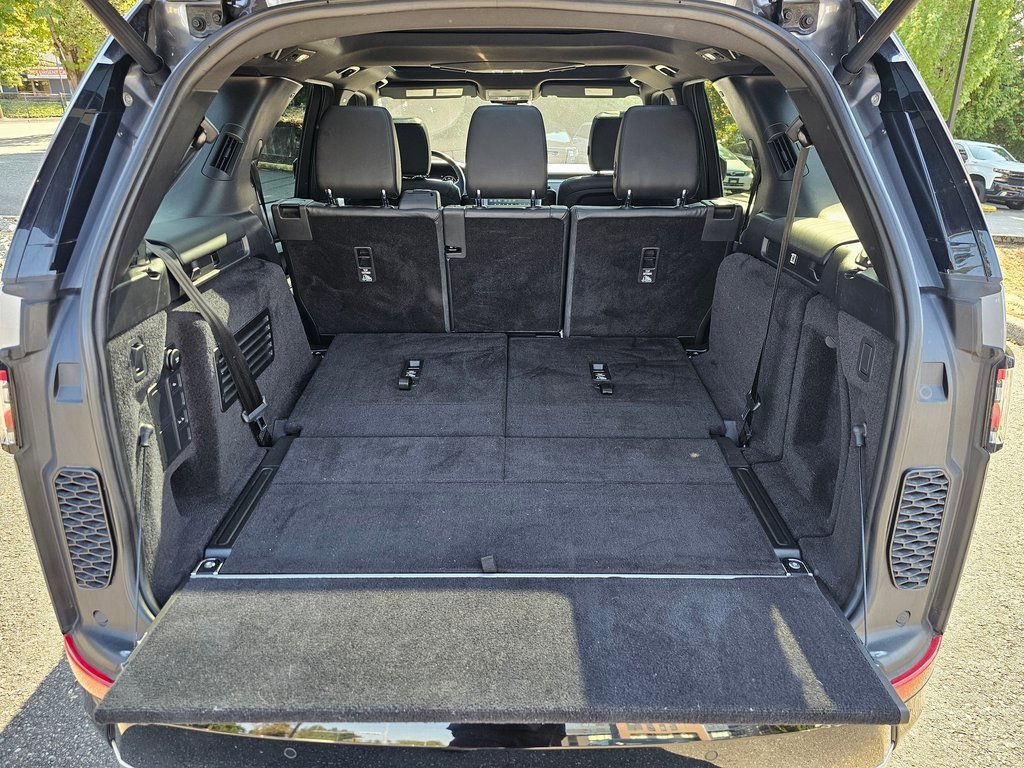 Used 2020 Land Rover Discovery Landmark image 25