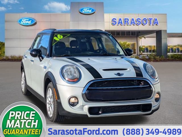 Used 2016 MINI Cooper S image 1