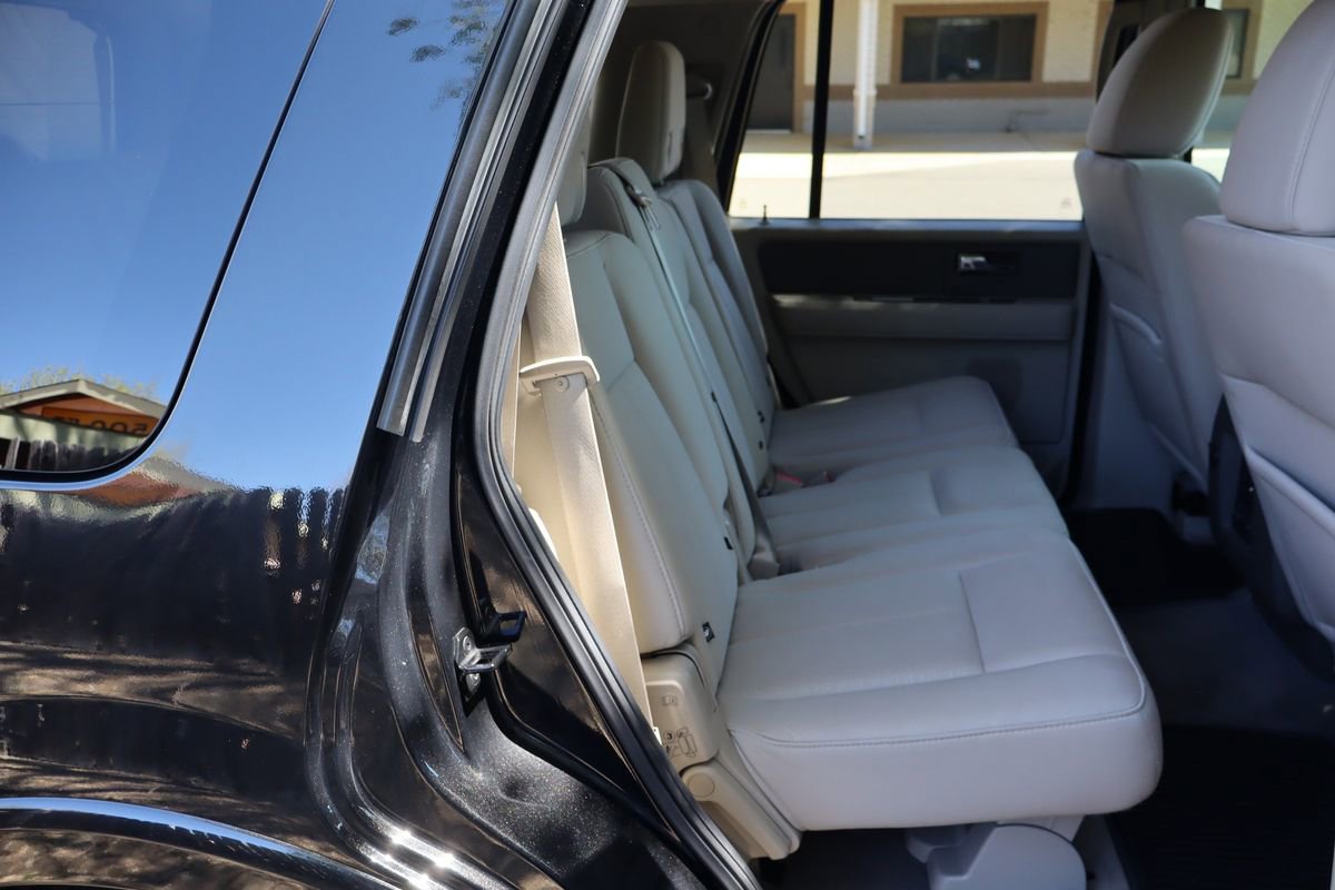 Used 2014 Ford Expedition XLT AWD/4WD image 23