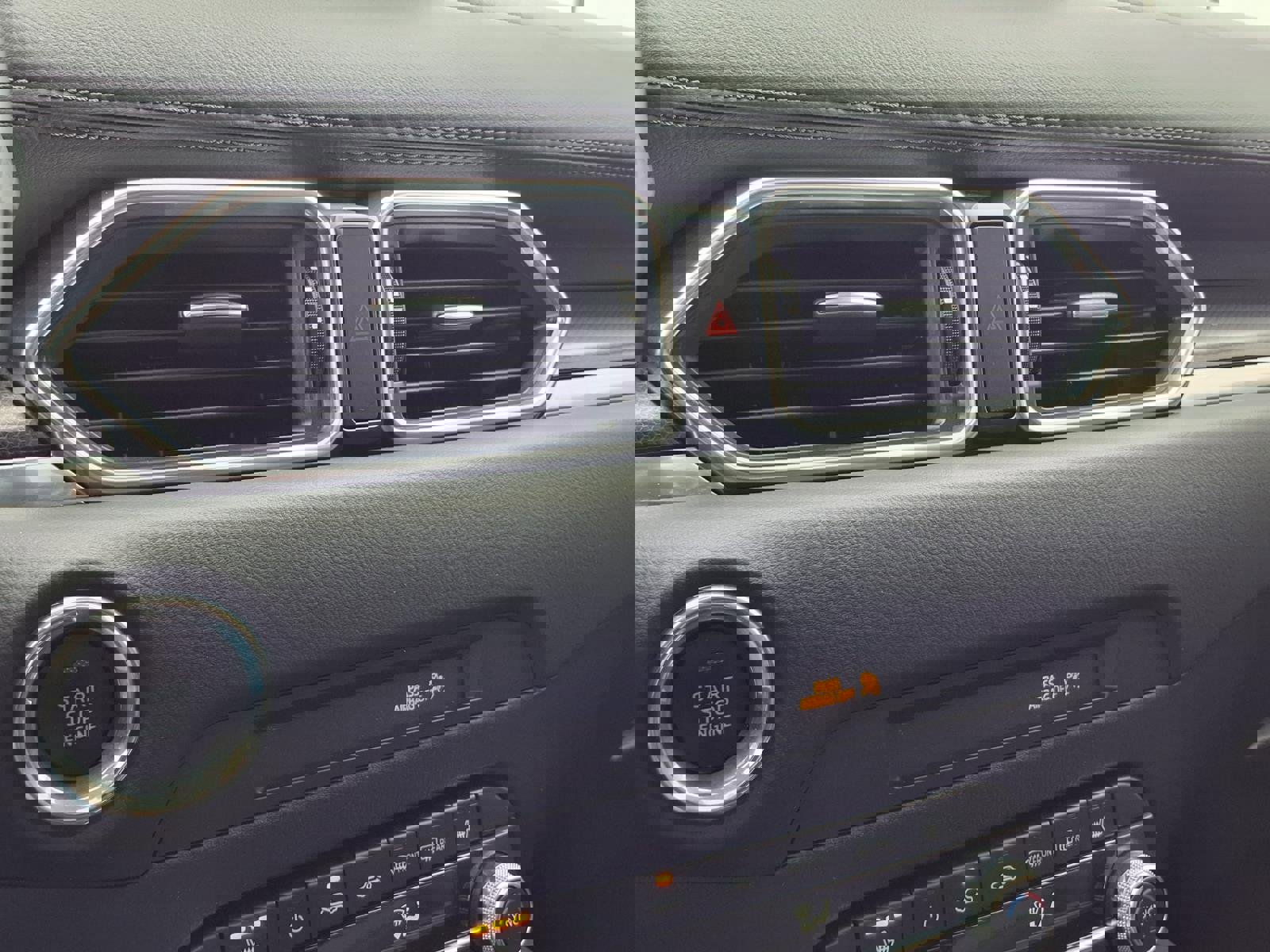 Used 2025 MAZDA CX-5 Carbon Edition image 13