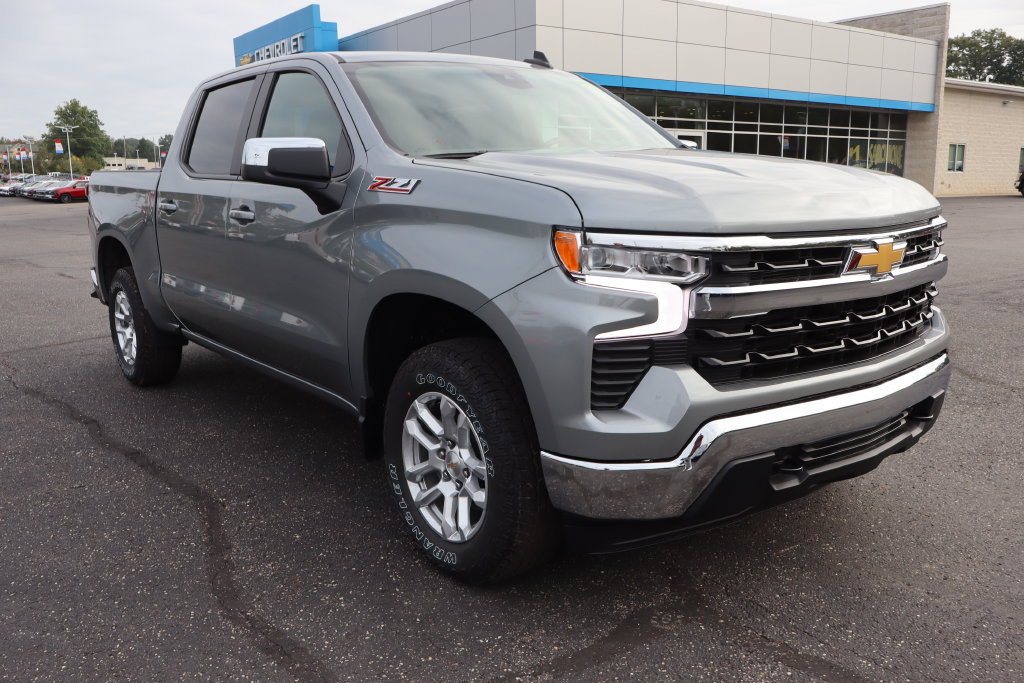 New 2026 Chevrolet Silverado 1500 LT w/ Z71 Off-Road Package AWD/4WD image 2