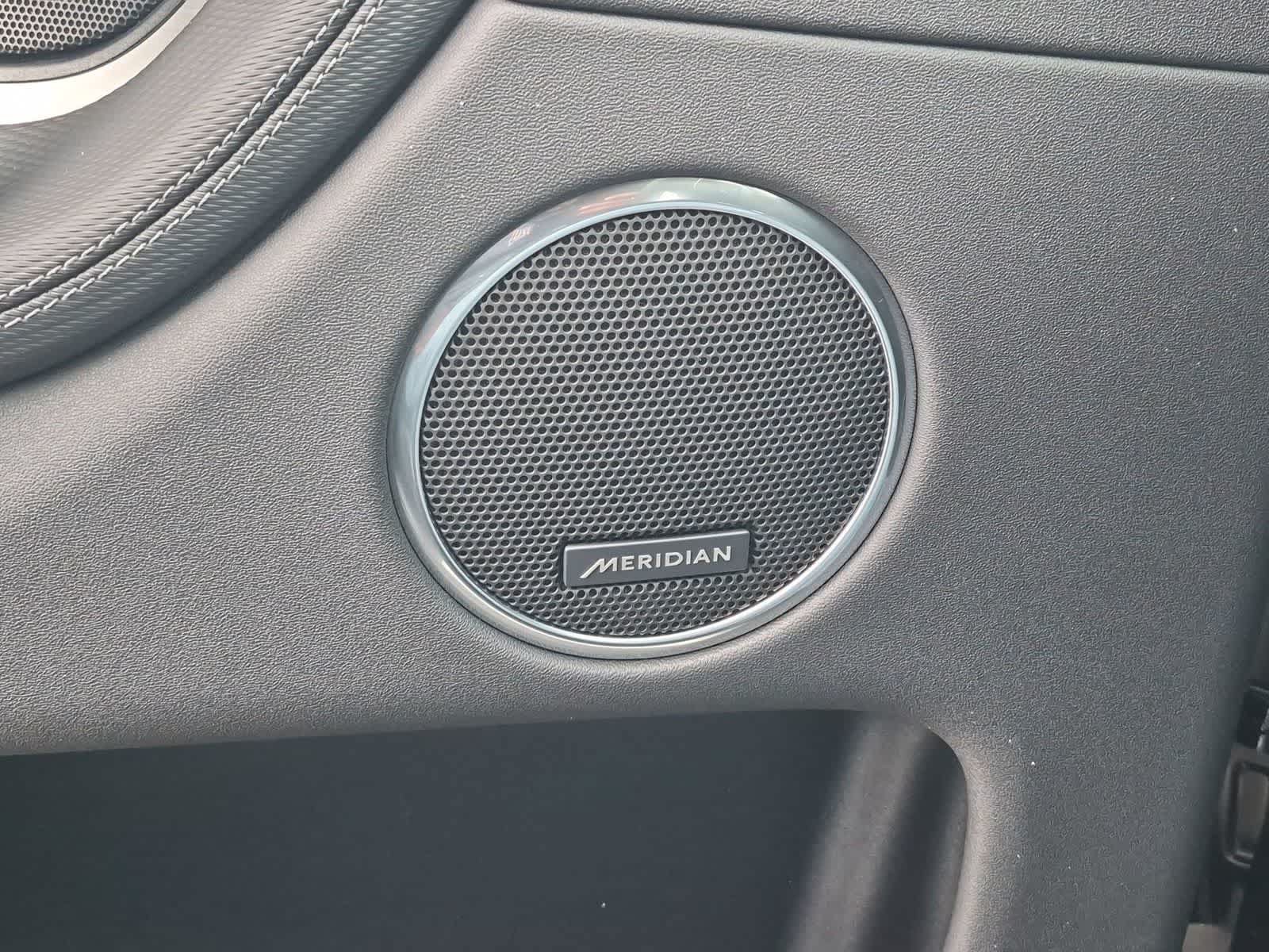 New 2026 Land Rover Discovery Sport Landmark AWD/4WD image 31