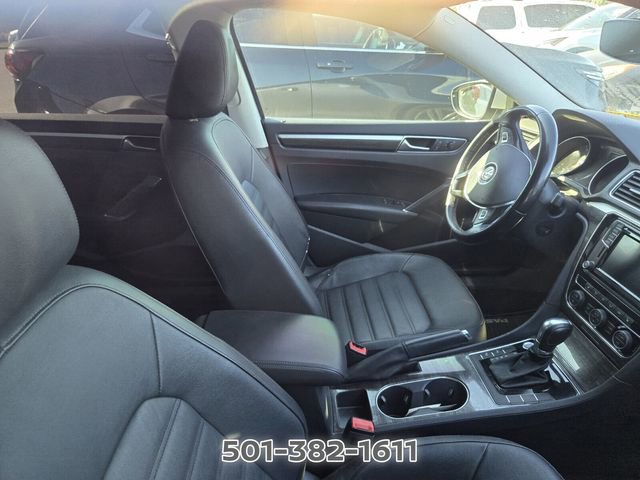 Used 2018 Volkswagen Passat 2.0T SEL Premium FWD image 8