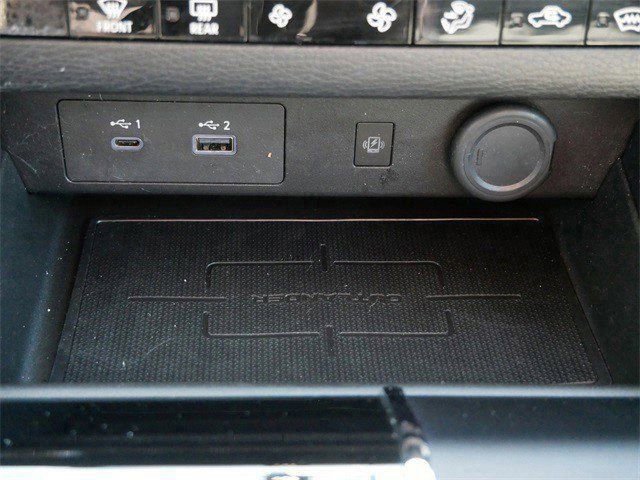 Used 2025 Mitsubishi Outlander SE image 27